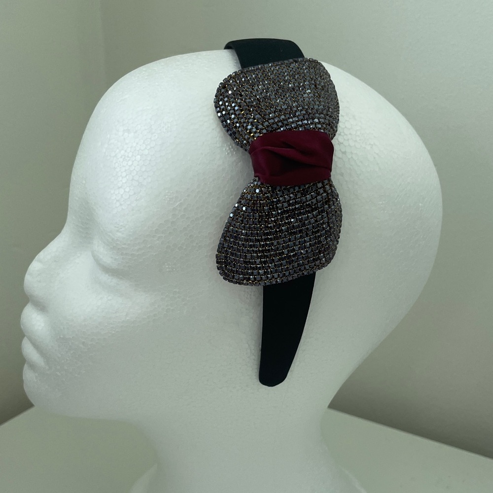 5006. Cära New York Elegant Black and Red Bow Headband